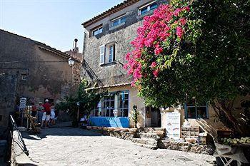 L'ecurie Du Castellas Hotel *
